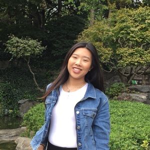 Meet your Posher, Crystal